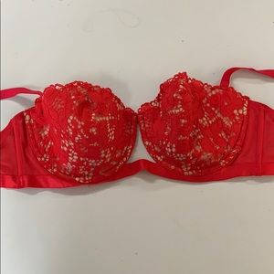 Victoria secret bra!